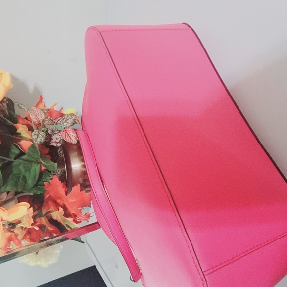 Michael Kors Jet Set Travel Chain Shoulder Tote Bag - Picture 5 of 7